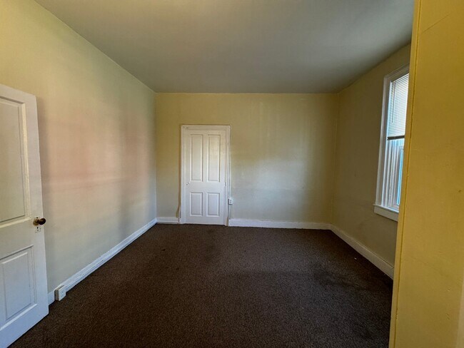 Building Photo - 41 N 10th St