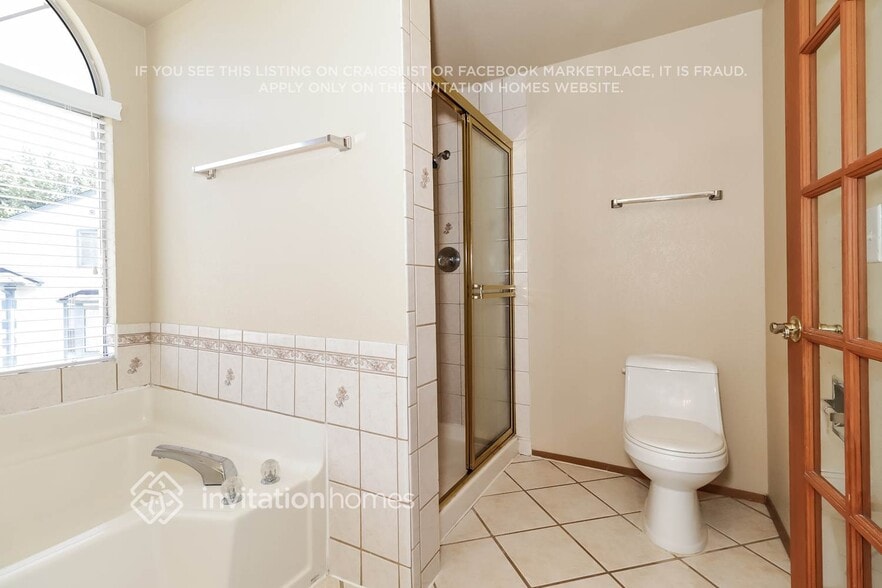 Building Photo - 27610 26th Ave S