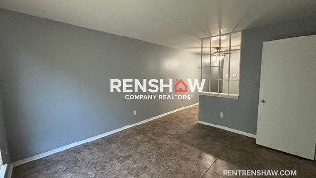 Building Photo - 3228 Lyndale Ave