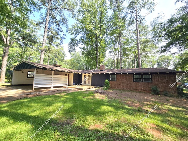 Building Photo - 2795 Arlington Rd