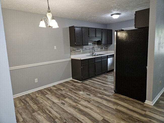 Building Photo - 1591 Hazelcrest Dr