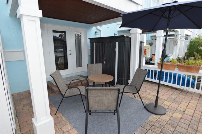 Building Photo - 3837 Pompano Dr SE