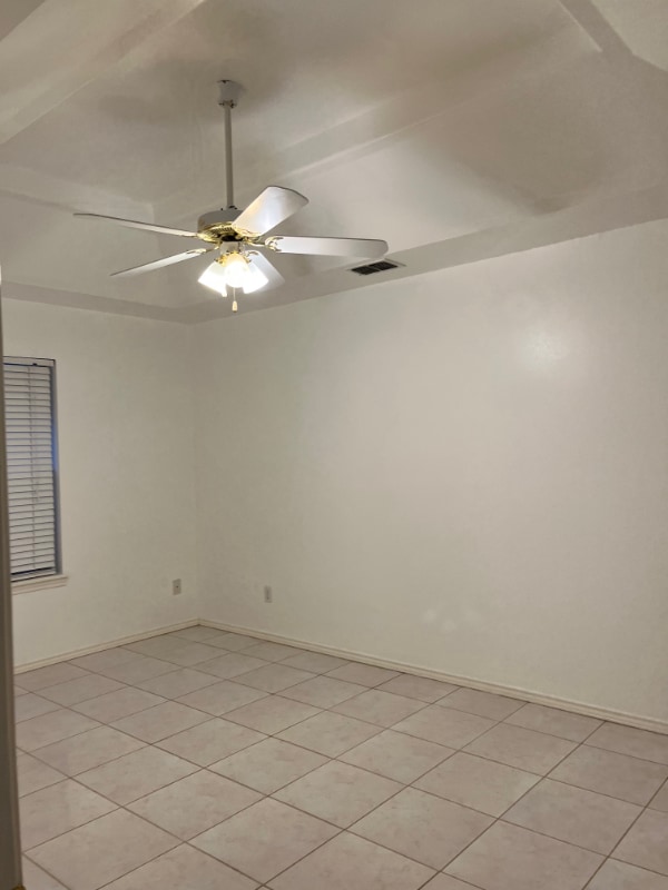 Building Photo - 1709 Bobcat Ln