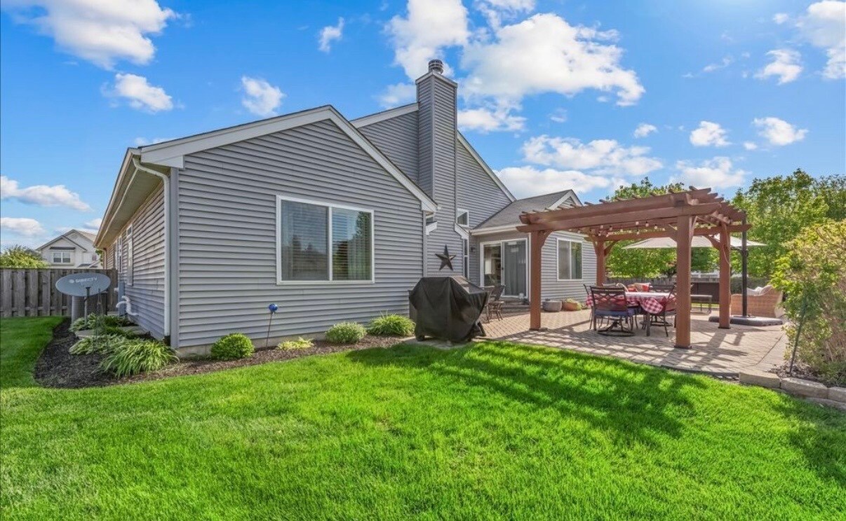 Building Photo - 1009 Birchwood Dr