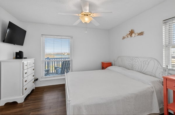 Building Photo - 14721 Whitecap Blvd