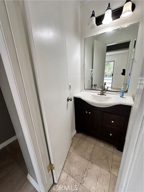 Building Photo - 2415 Mercedes Ave