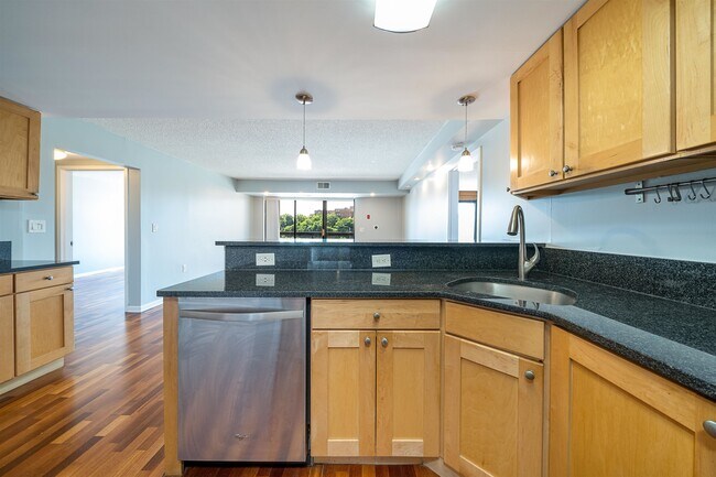 Building Photo - 759 2nd St