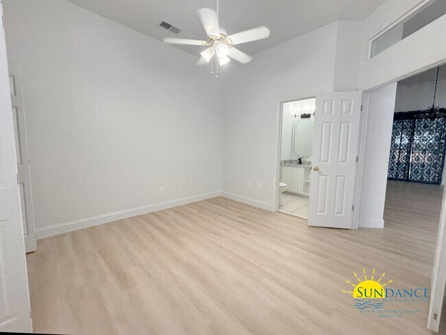 Building Photo - Spacious & Stylish 4-Bedroom Home Near Hurlburt AFB!
