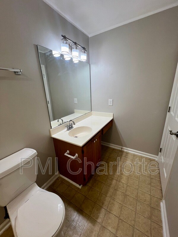 Building Photo - 10504 Grassy Plain Ct