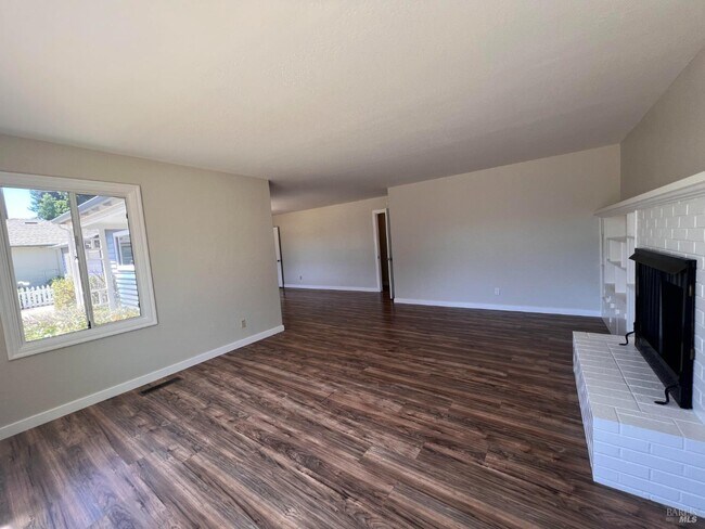 Building Photo - 2109 Montecito Ave