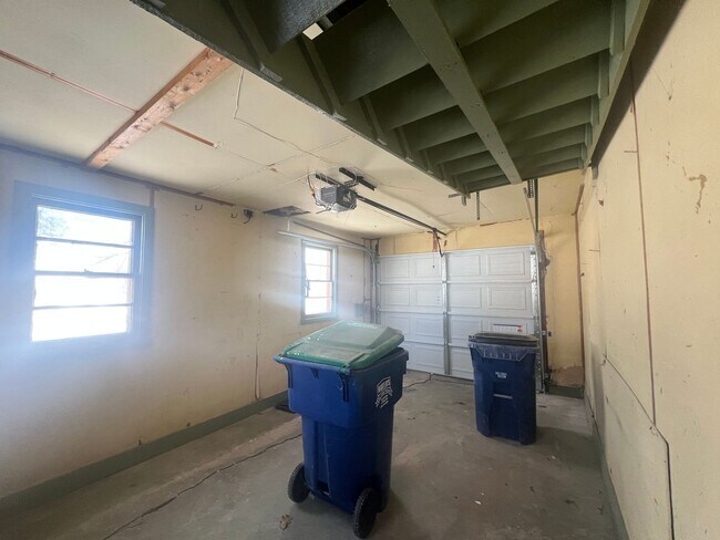 Building Photo - Click the “Apply Now” button or email wapmrentals@gmail.com for a prompt response.