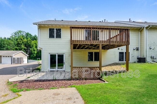 Building Photo - 622 Pleasant Dr