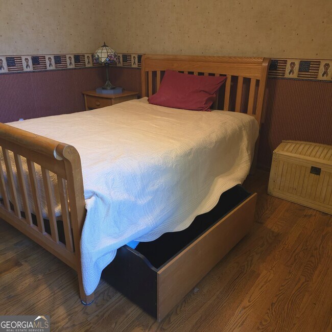 Building Photo - 3666 Lakewood Ct