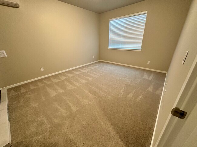 Building Photo - 12477 SE 301st Pl