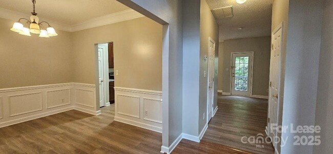 Building Photo - 12217 Westbury Glen Ct