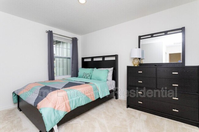 Building Photo - 700 Benoi Dr