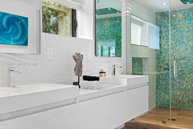 Building Photo - 1025 Diplomat Pkwy