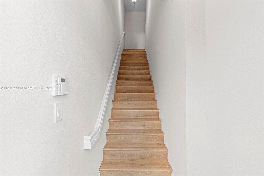 Building Photo - 419 SW 147th Ave