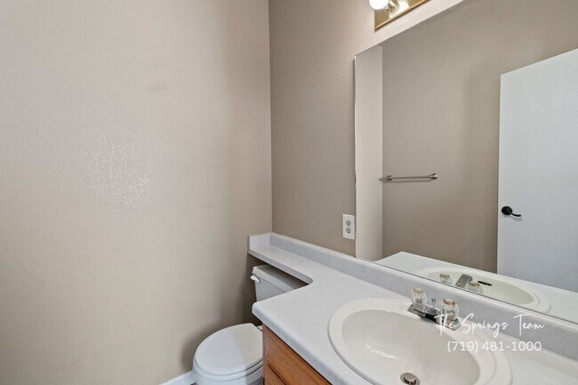 Building Photo - SPECTACULARLY HUGE 6BD HOME with PANORAMIC MOUNTAIN VIEWS - Security Deposit Waiver Available