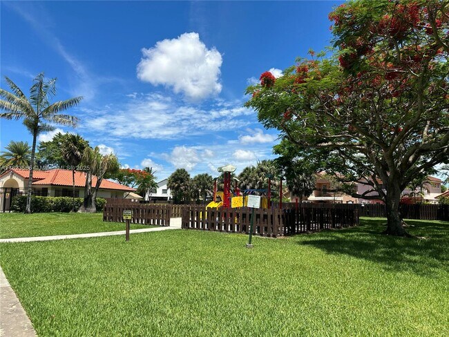 Building Photo - 5020 SW 154th Ave