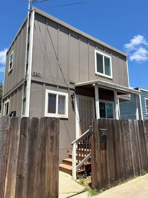Building Photo - 3201 Star Ave