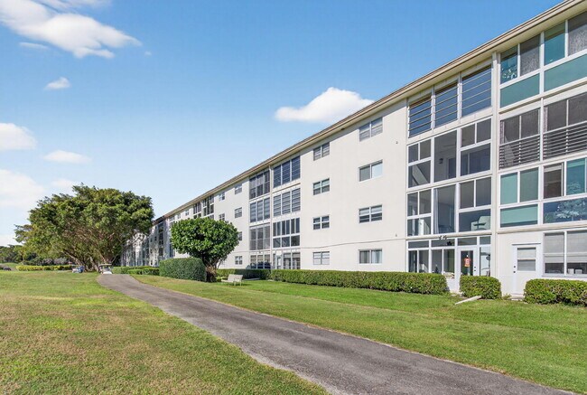 Building Photo - 3502 Bimini Ln