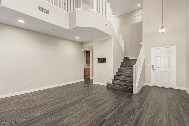 Building Photo - 788 Forest Peak St