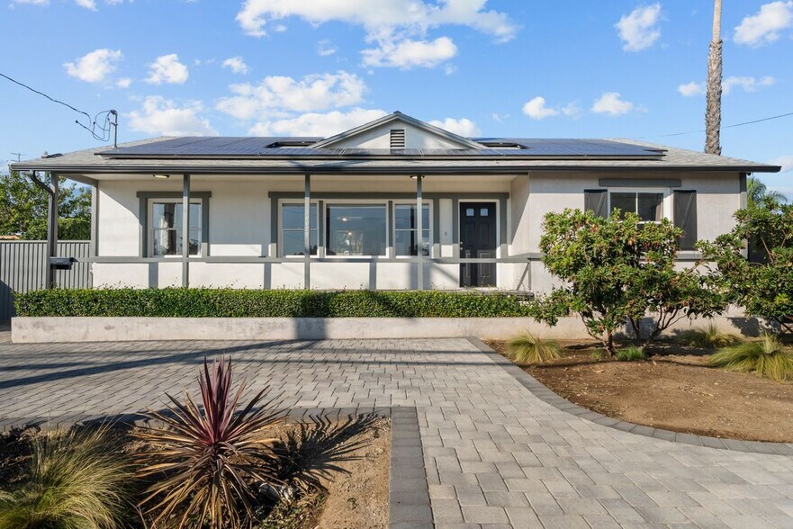 Primary Photo - 14673 Chatsworth St