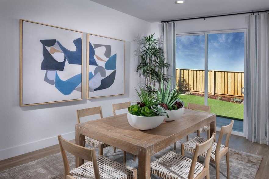 Dining - 2109 Emerald Ranch Rd