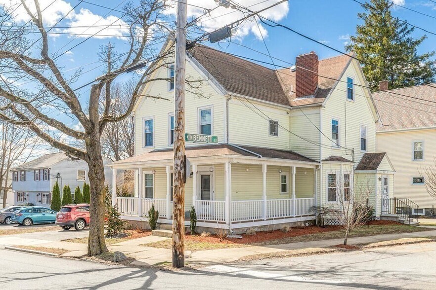 Building Photo - 39 Melvin St