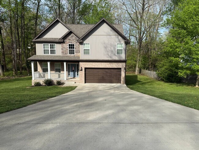 Primary Photo - Pet Friendly Four Bedroom!