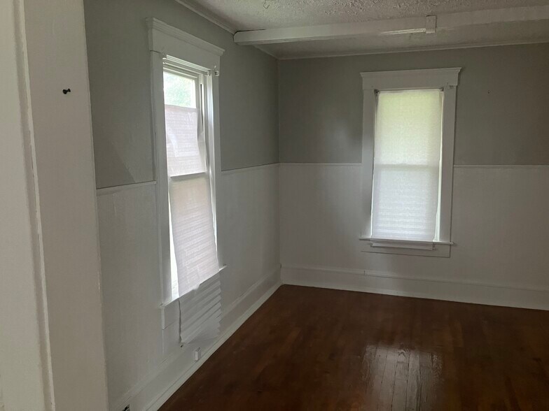Building Photo - 1022 23rd St NW