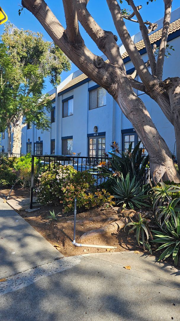 Building Photo - Beautiful 2BD 1.5BA Recently Remodeled Condo in Forest Park Plaza