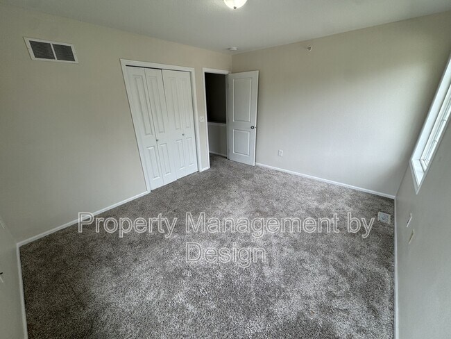 Building Photo - 8580 Rock Dr