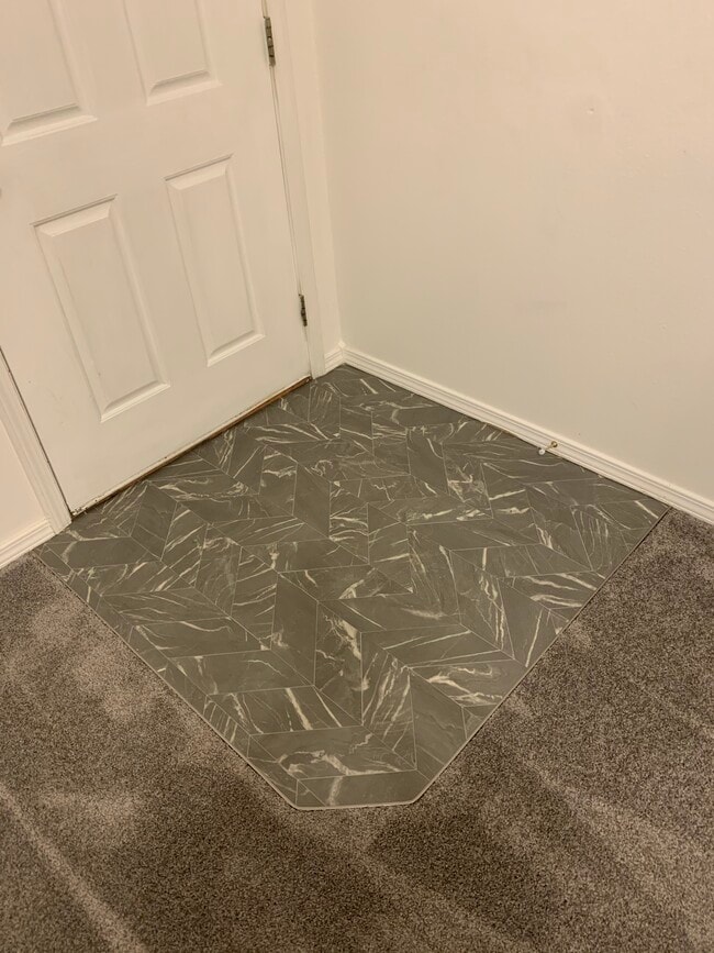 Building Photo - 9907 W Mesquite Ct