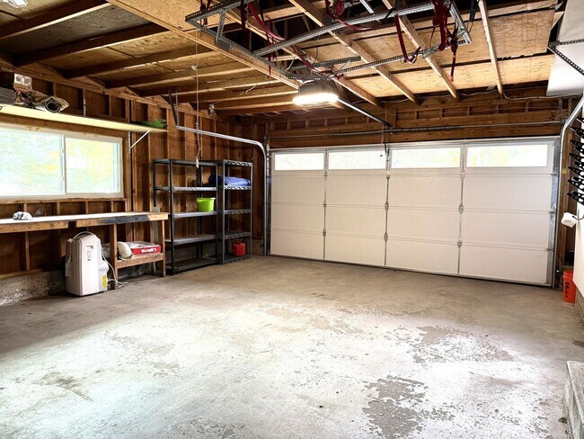 Building Photo - Great location in Park Meadows