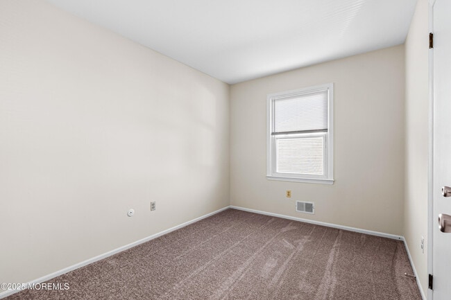 Building Photo - 144 New Cedar Ln