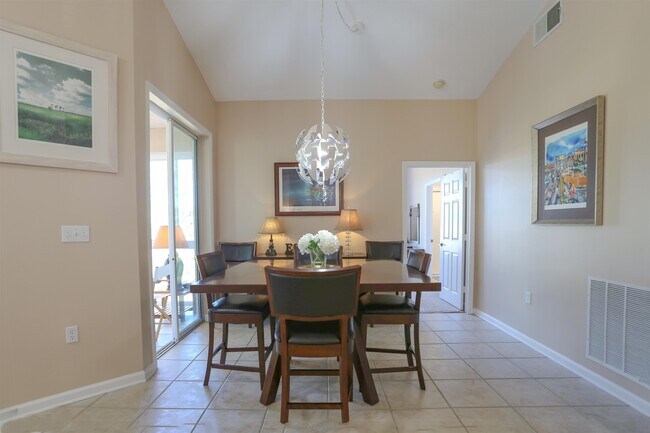 Building Photo - 1401 Carnoustie Ct