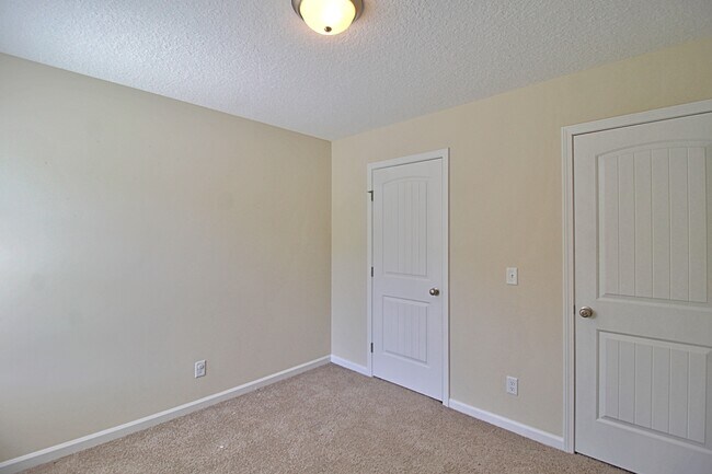Building Photo - 260 Whippoorwill Wy NE