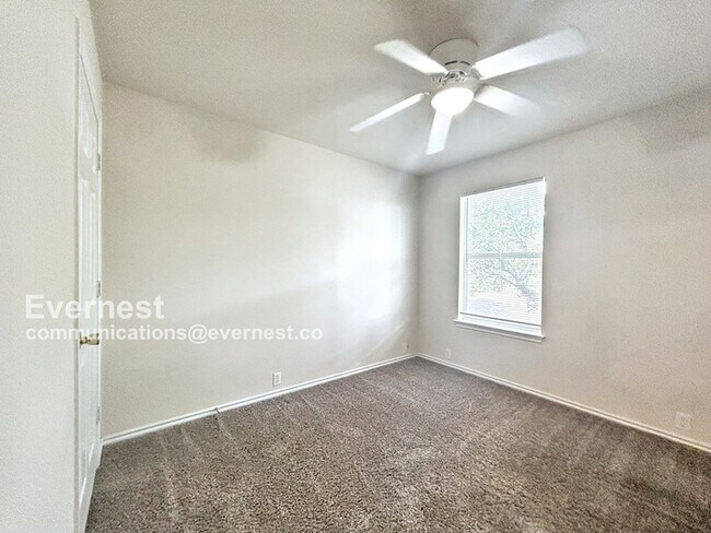 Building Photo - 6013 Negley