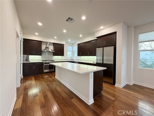 Building Photo - 136 Acamar
