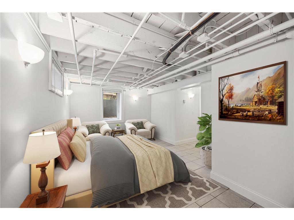 Building Photo - 210 Warwick St SE