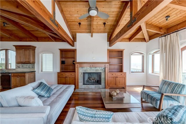 Building Photo - 2816 Manhattan Ave