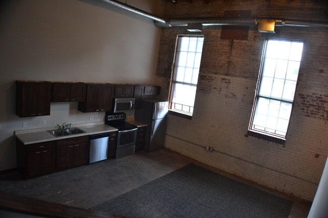 Building Photo - Biscuit Lofts