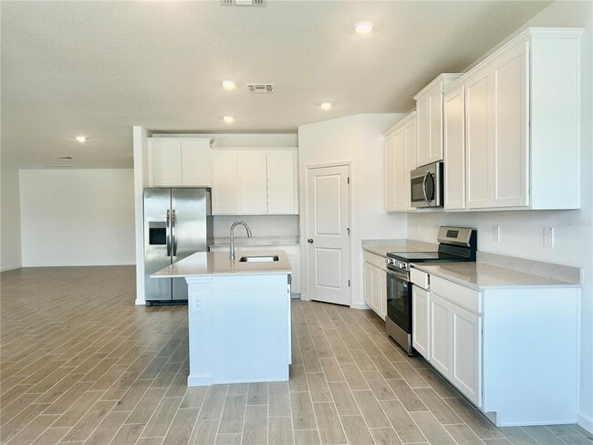 Building Photo - 6915 SW 89th Ln