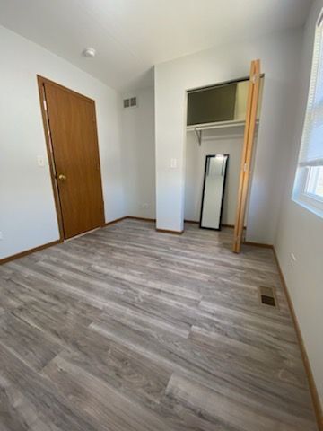 Building Photo - 2506 24th Pl