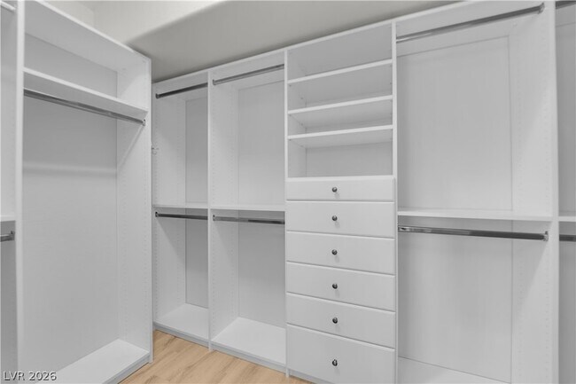 Building Photo - 8112 Tropic Isle Cir