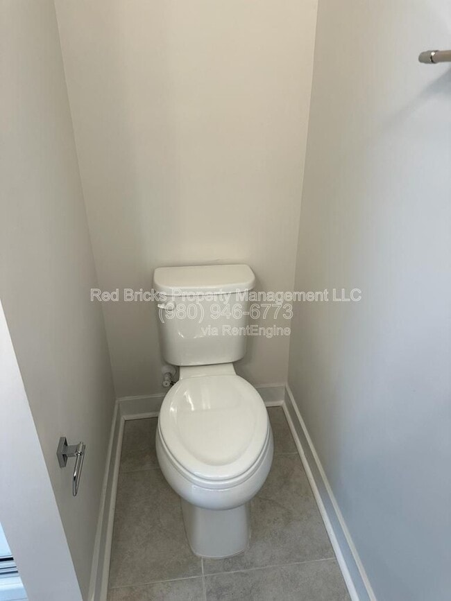 Building Photo - 1728 Aspire St