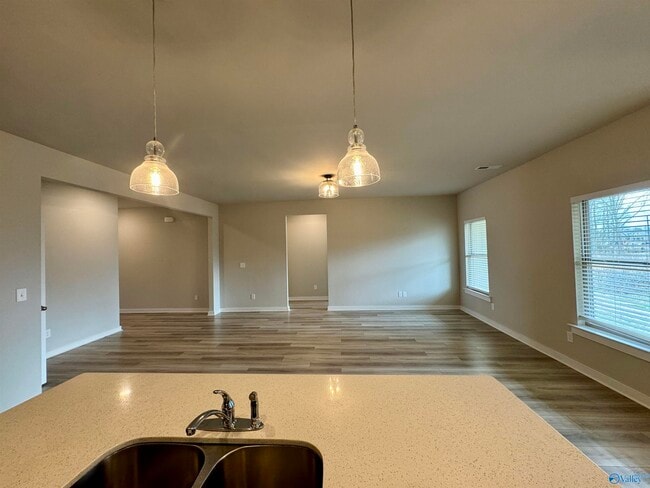 Building Photo - 336 Shady Ln