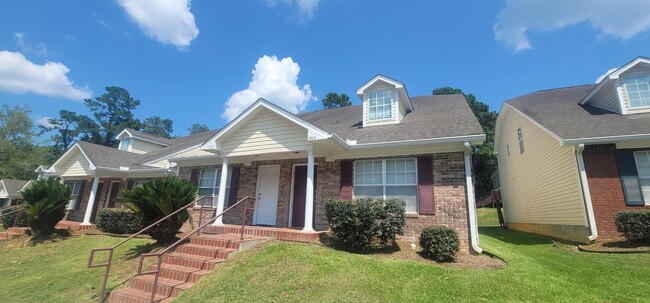Primary Photo - 4434 Gearhart Rd